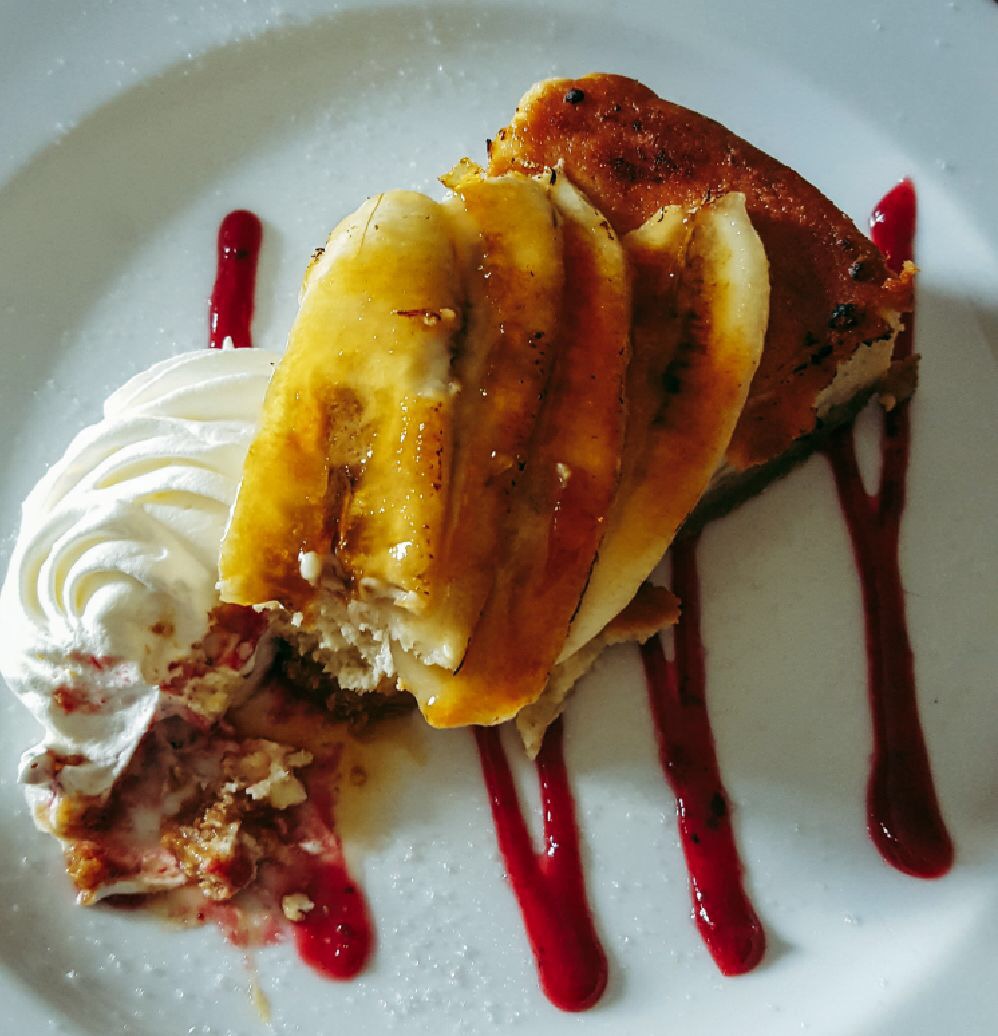 Banana cheesecake whipped cream coulis